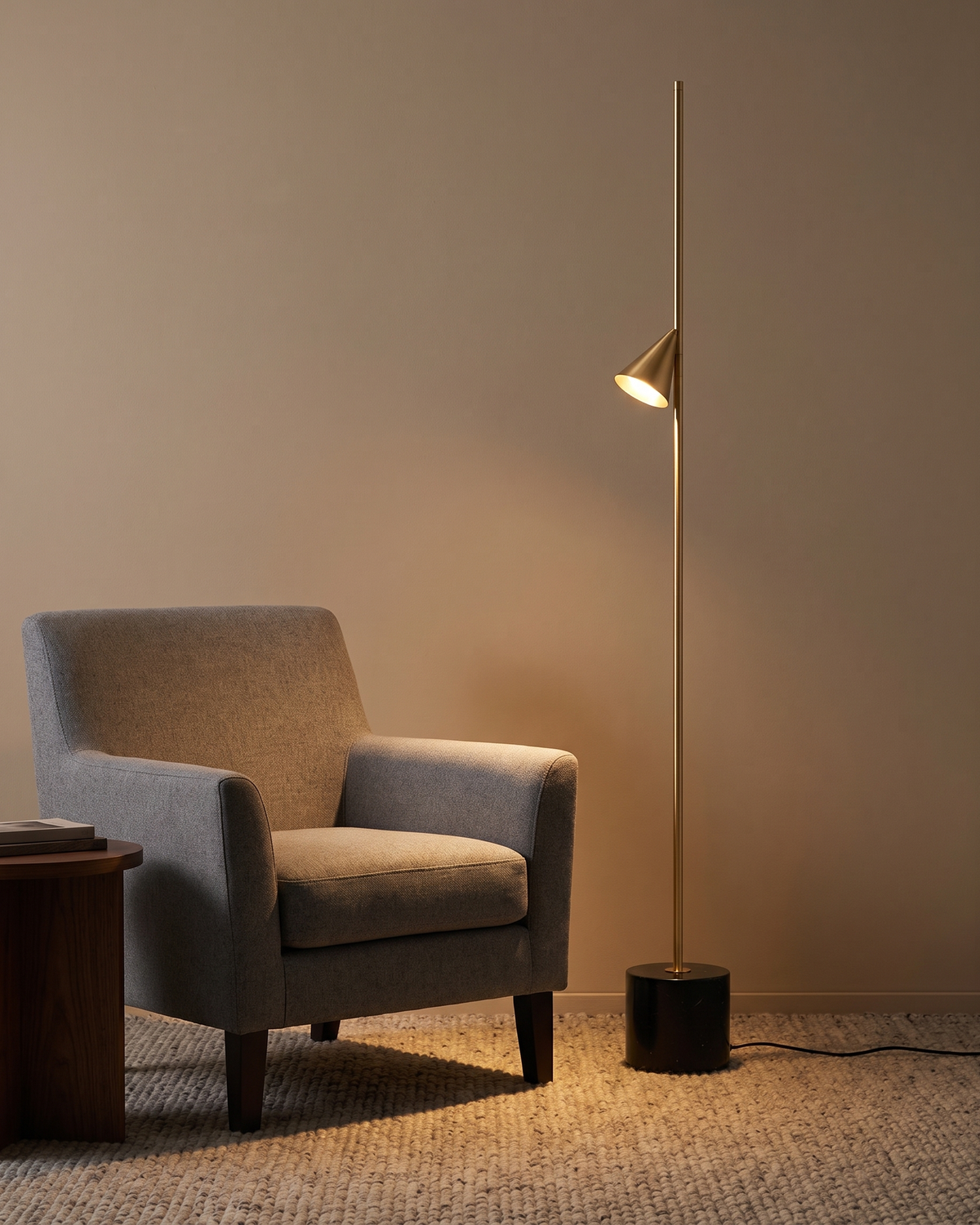 Comvilo Soreluna Floor Lamp in a styled room