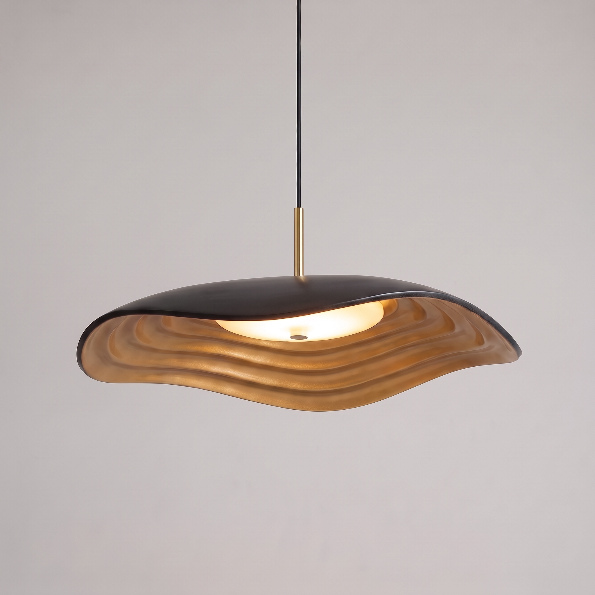 Comvilo Valentina Pendant Lamp in black resin and acrylic, showing construction.