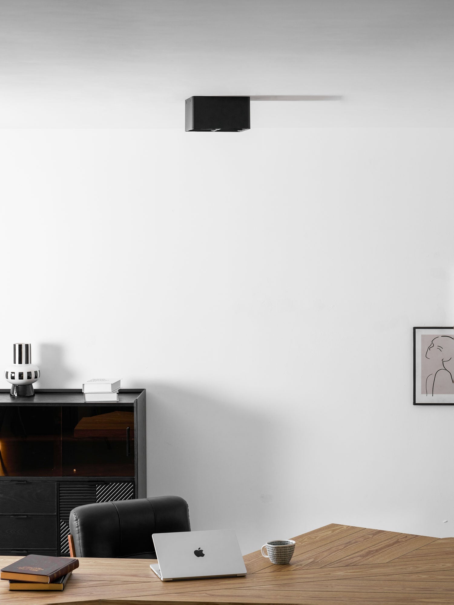 Giyan Adjustable Spotlight