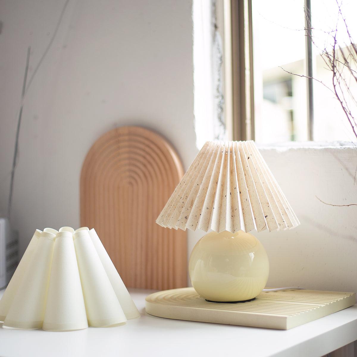 Kicsi Knife Pleat Table Lamp – image 11