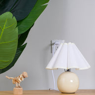 Kicsi Knife Pleat Table Lamp