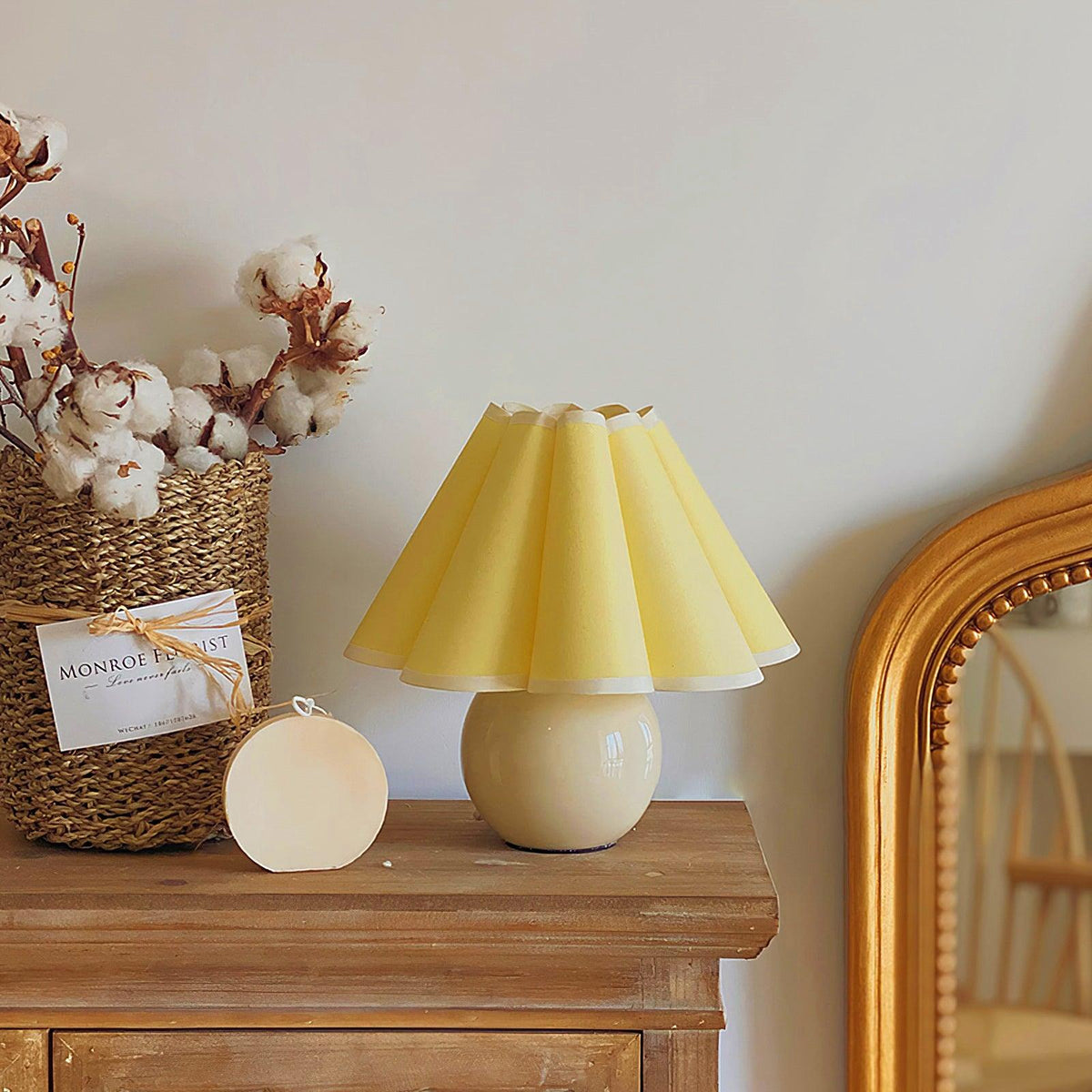 Kicsi Knife Pleat Table Lamp – image 22