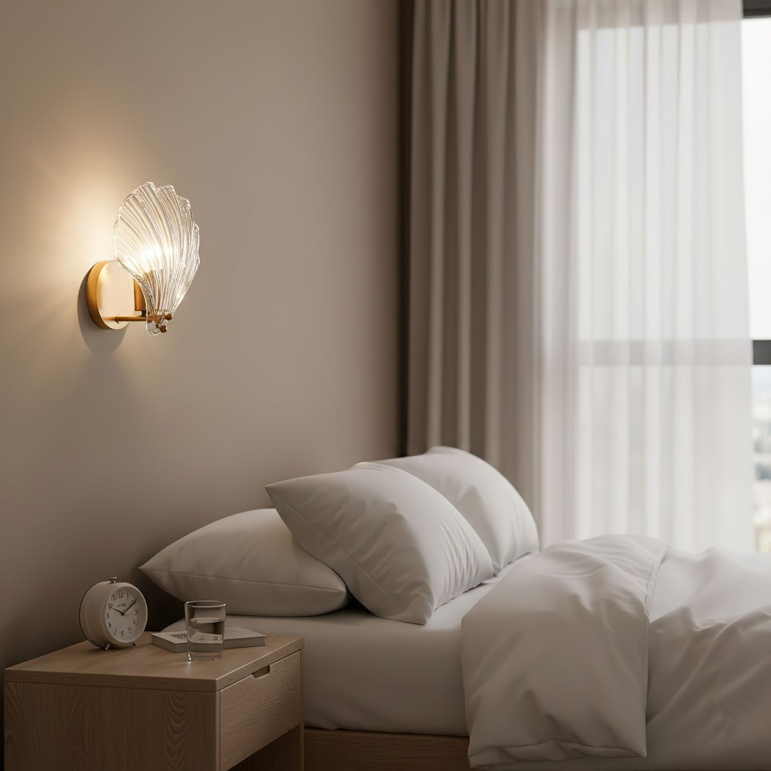 Coquille Brass Shell Wall Light