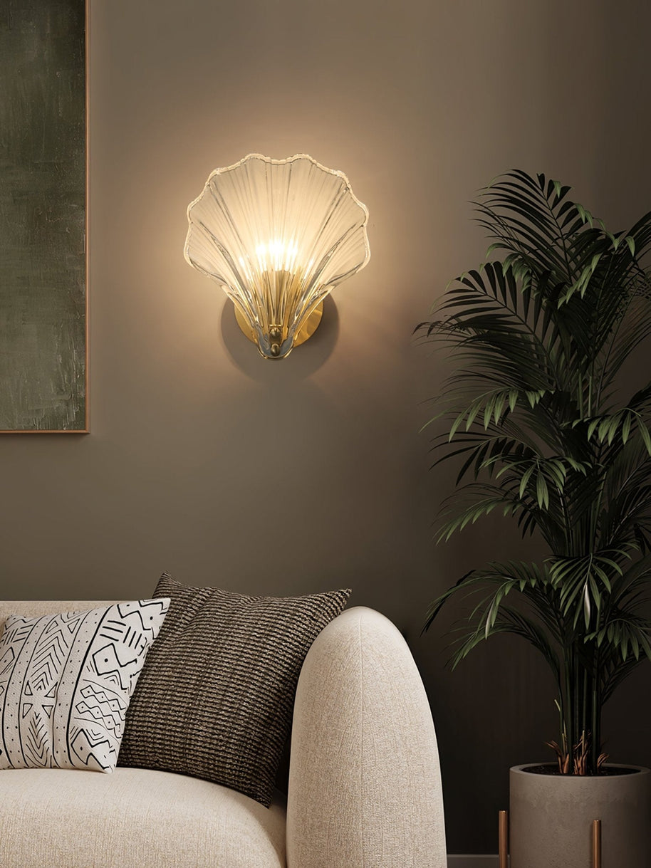 Coquille Brass Shell Wall Light