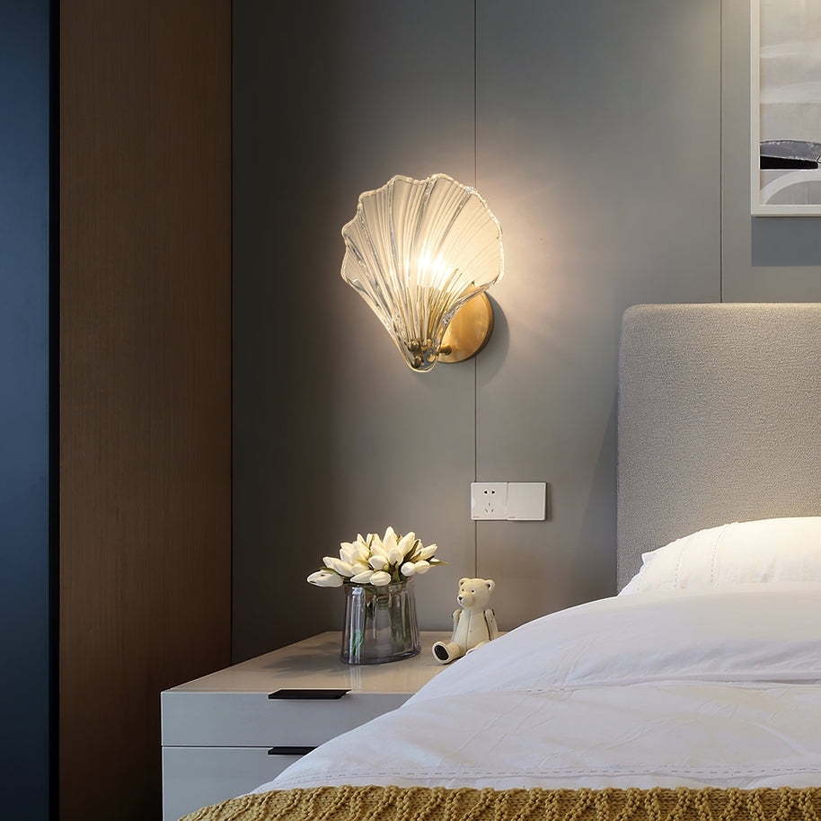 Coquille Brass Shell Wall Light