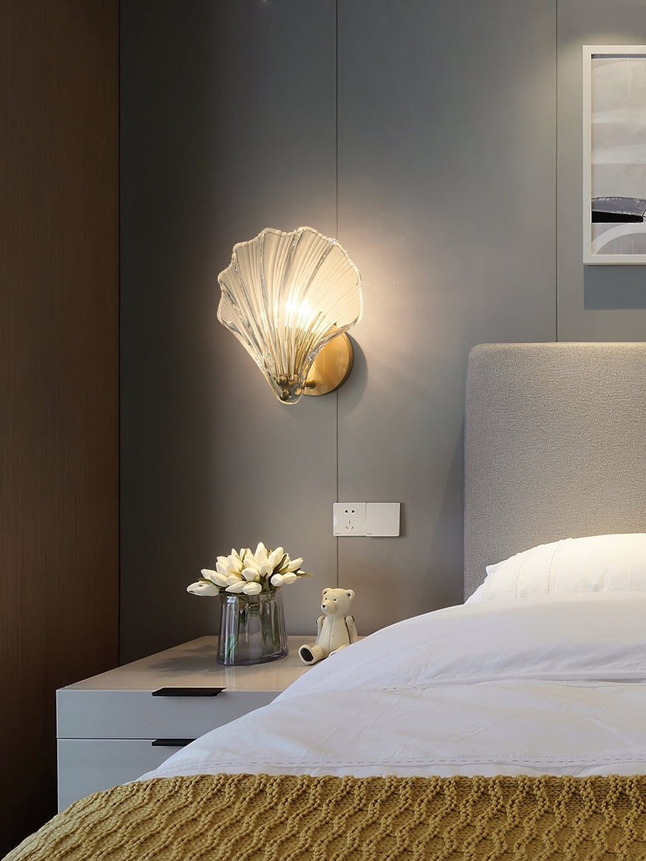 Coquille Brass Shell Wall Light