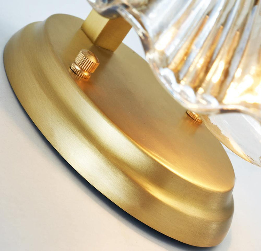 Coquille Brass Shell Wall Light