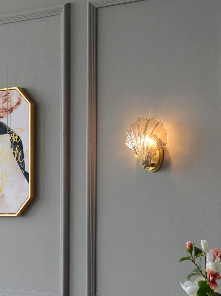 Coquille Brass Shell Wall Light