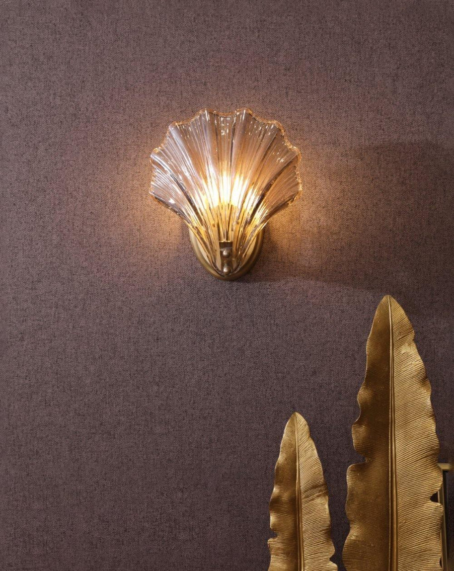 Coquille Brass Shell Wall Light