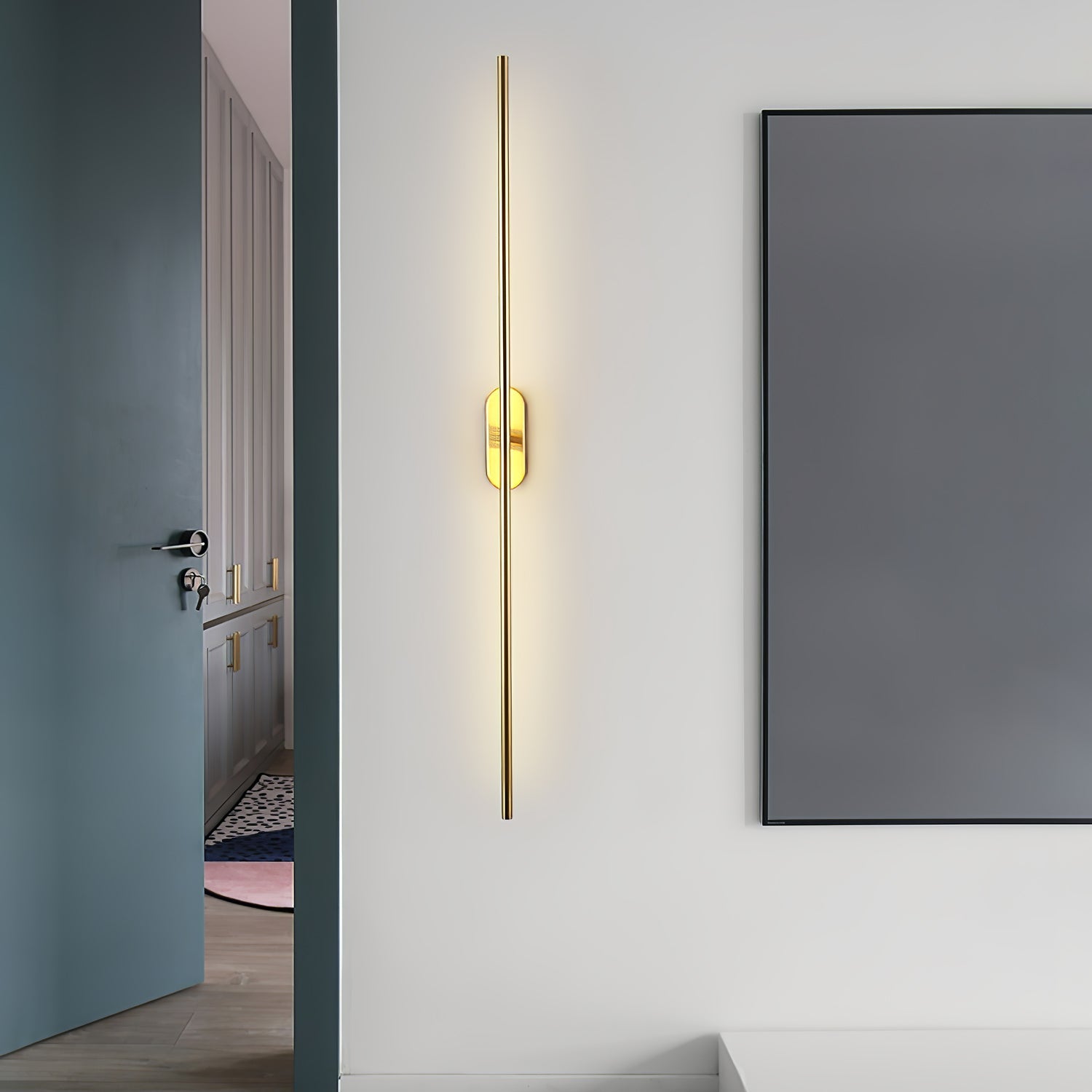 Stick-Shaped Metal Wall Sconce