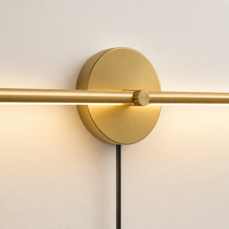 Elaris Linear Wall Light material detail