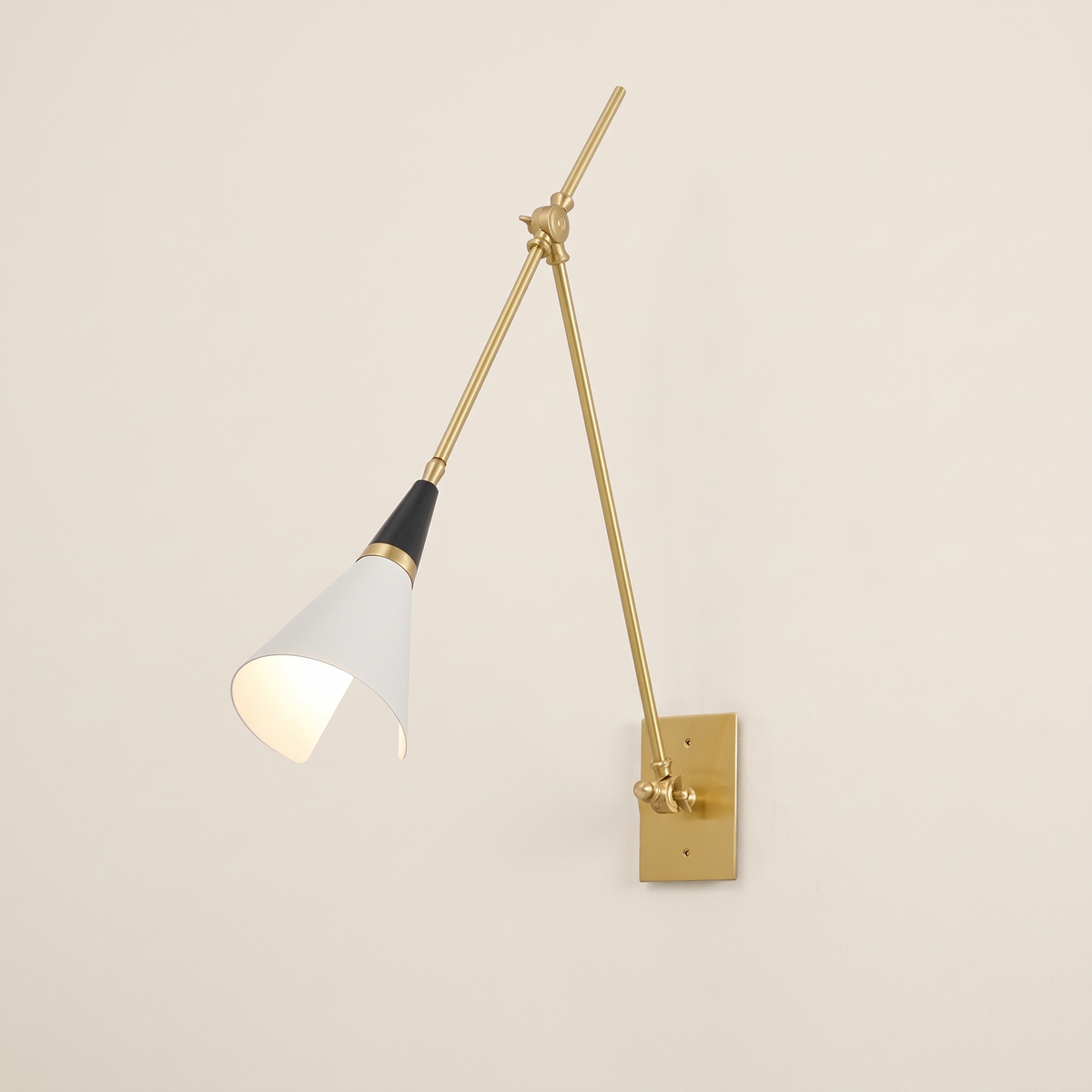 Calandre Articulated Wall Lamp