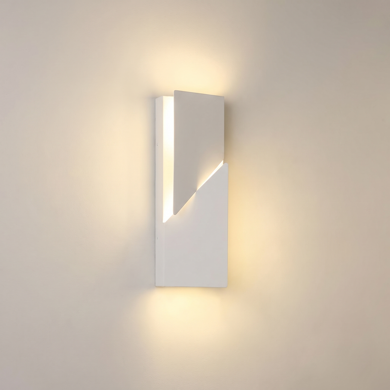 Plisara Geometric Wall Light